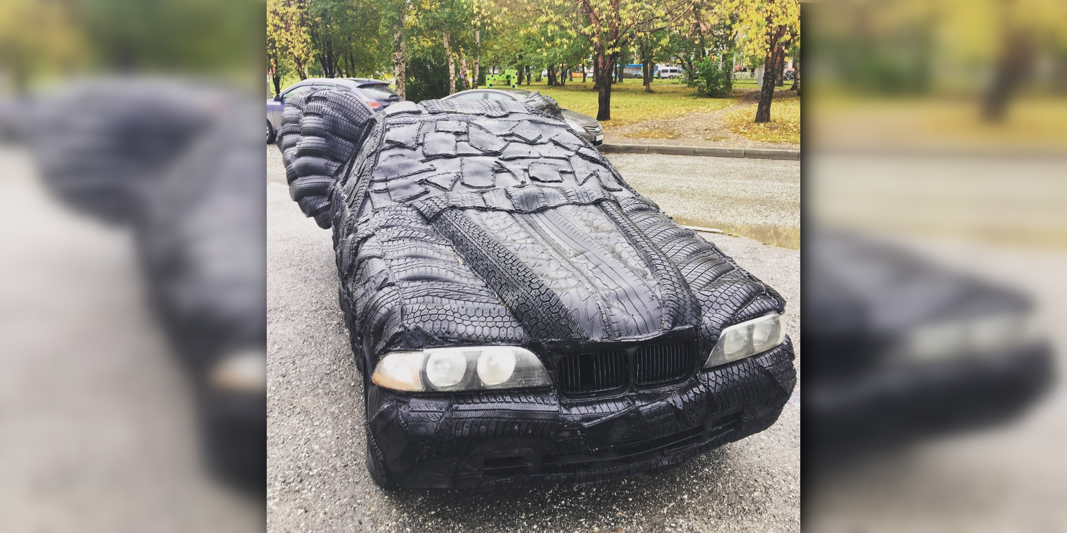 «Черный ангел» сделан из автомобильных покрышек и кажется живым. Его автор — казахский художник, лидер арт-группы «Кызыл трактор». Художник умер в 2012 году, через год после того как сделал для Перми эту скульптуру «Черный ангел» сделан из автомобильных покрышек и кажется живым. Его автор — казахский художник, лидер арт-группы «Кызыл трактор». Художник умер в 2012 году, через год после того как сделал для Перми эту скульптуру