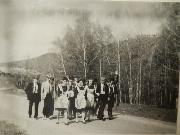 Ученики школы № 70 в 1986 году — выезд в загородный лагерь Kras Air