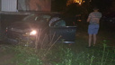 «Номера остались на траве»: в Тольятти иномарка врезалась в дом
