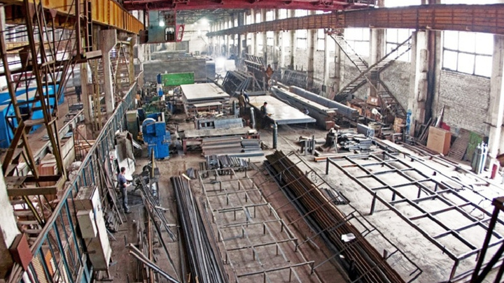 Тюменский завод после травмы рабочего подменил трудовой договор, чтобы избежать наказания