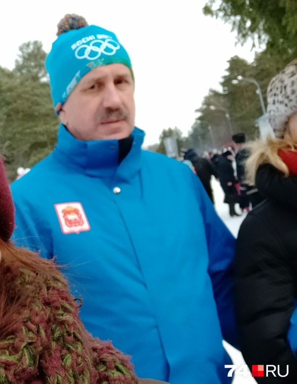 Министр спорта области Леонид Одер пришёл на Масленицу с супругой