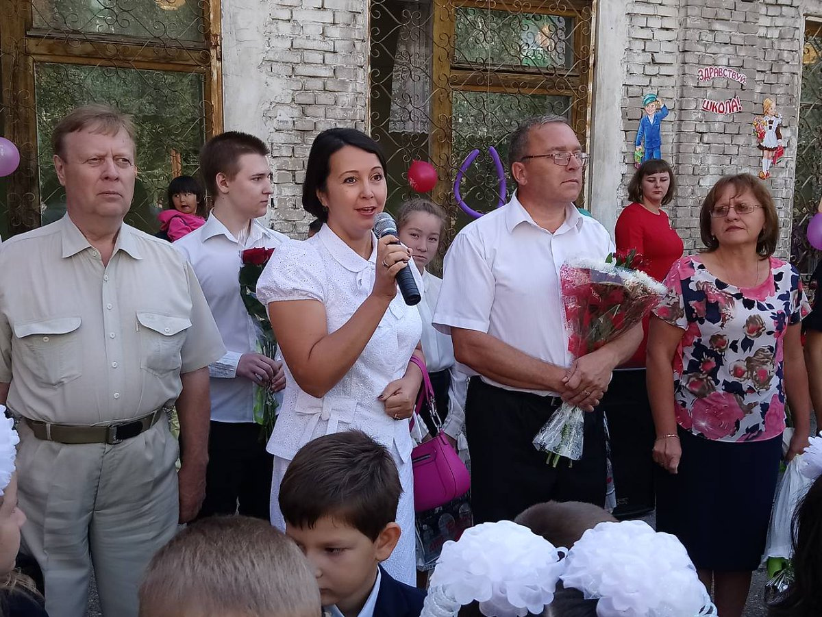 Торжественная линейка в школе № 39<br> Торжественная линейка в школе № 39<br>