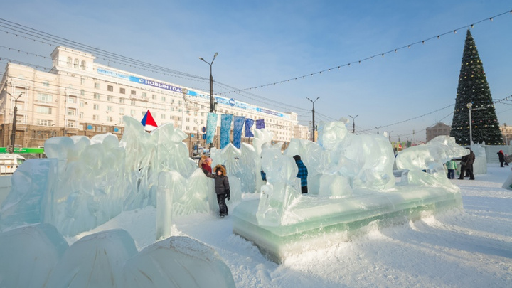 Ледовый городок за 48 секунд: смотрим, как главная площадь Челябинска преображалась к празднику