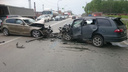 Лобовое ДТП на трассе под Новосибирском: трое пострадавших
и машины всмятку (фото)