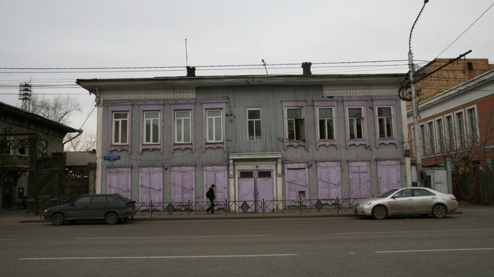 Старинные вещи времён Александра II нашли при реконструкции дома на Ленина