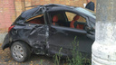 Женщина-водитель врезалась в столб на улице Засекина в Самаре