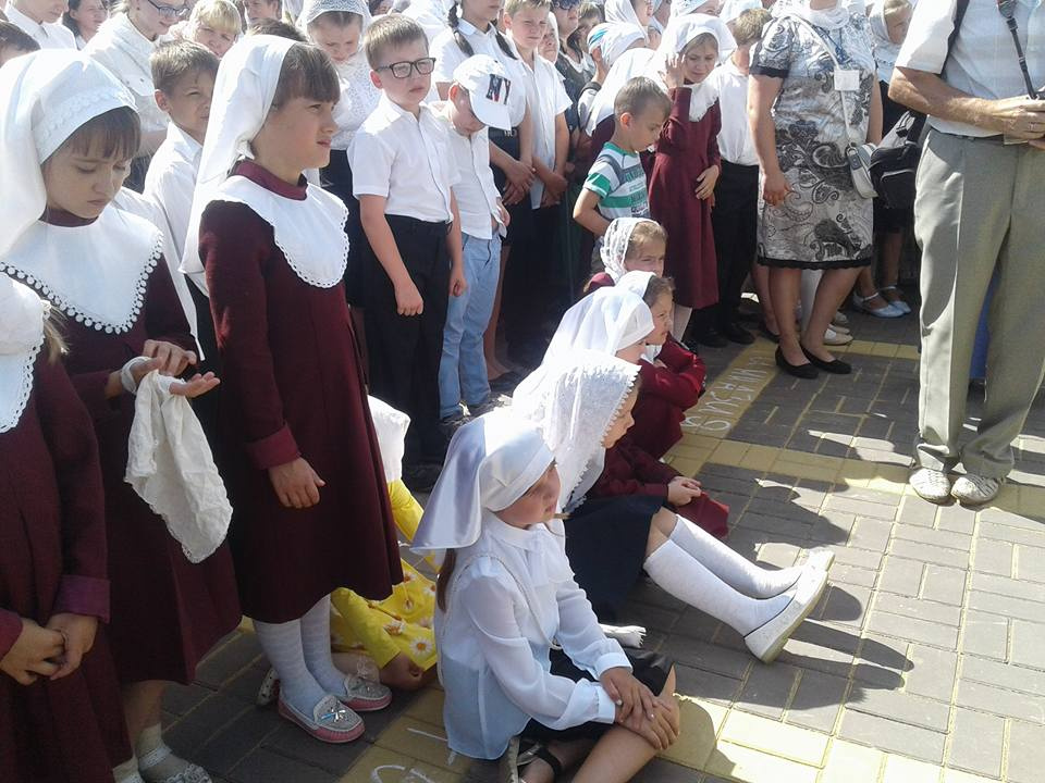 На торжества привезли учеников всех православных гимназий Нижегородской области — всего 1000 человек