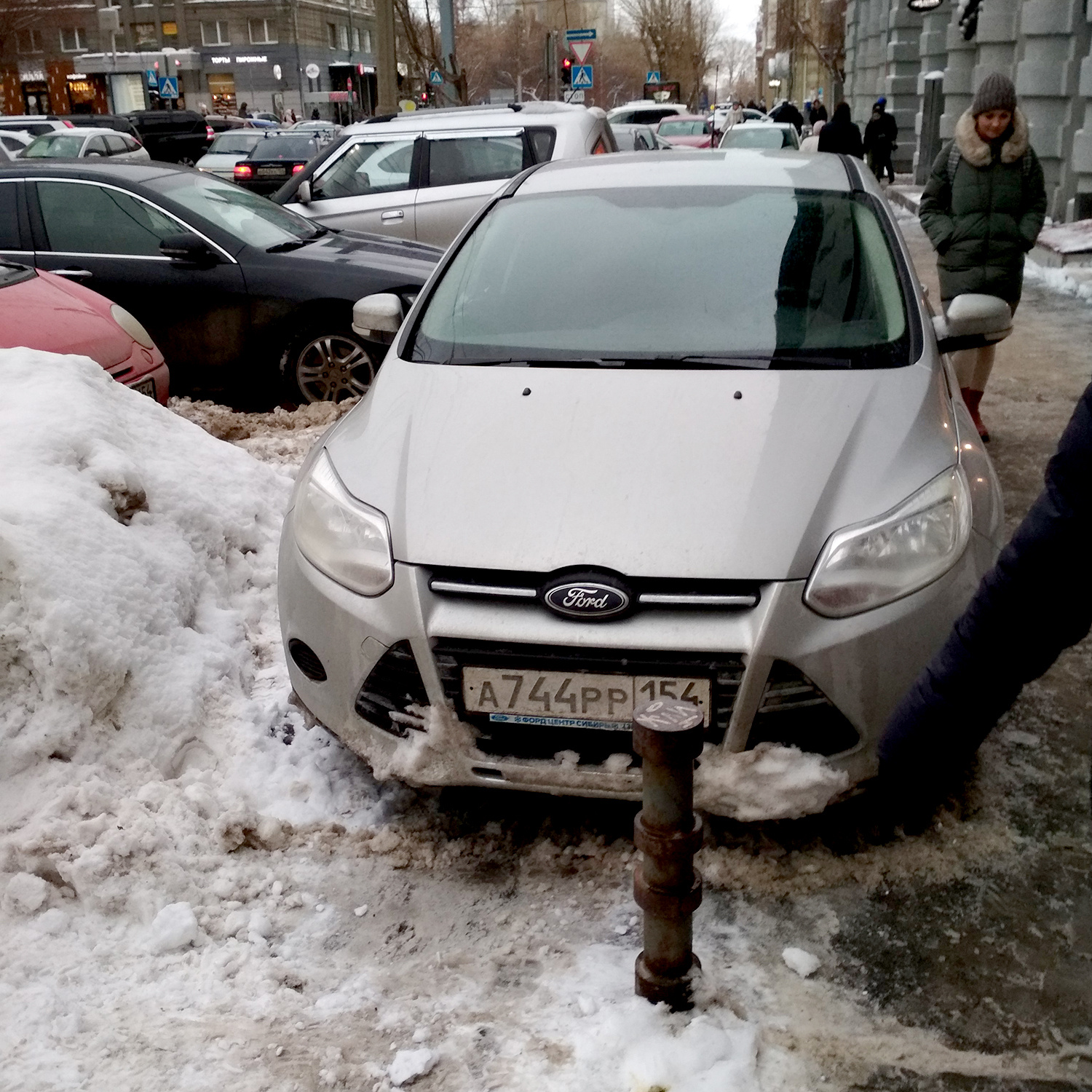 Ford в пешеходной зоне Ford в пешеходной зоне