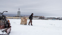 «Отламываются льдины»: закрыта пешеходная переправа из центра Архангельска на Кегостров