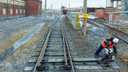 «Пытался забраться под поезд»: на железнодорожных путях в Челябинске нашли четырёхлетнего ребёнка
