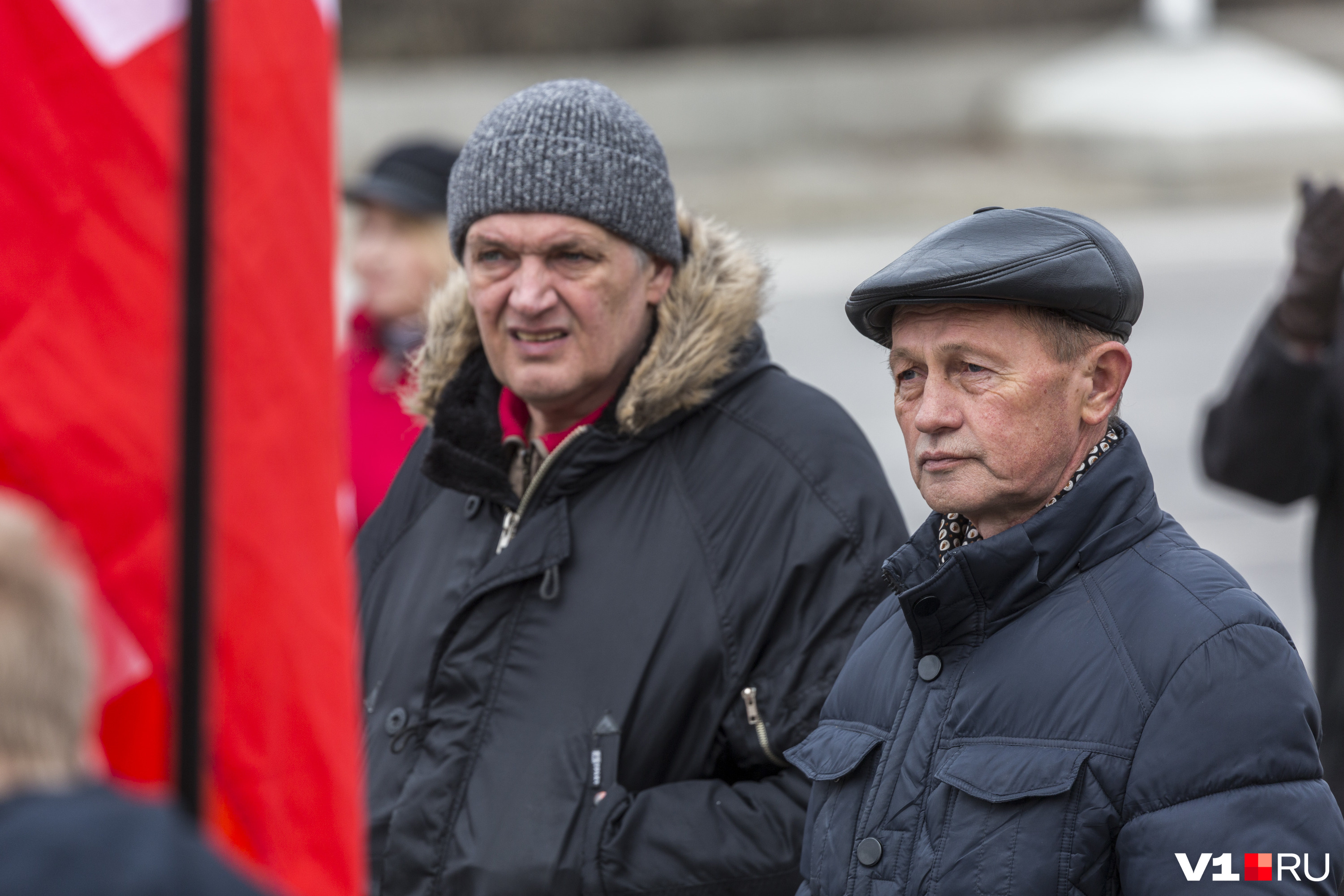 Собравшиеся узнают много нового о членах правительства. Но, судя по выражению лиц, их это уже давно не удивляет Собравшиеся узнают много нового о членах правительства. Но, судя по выражению лиц, их это уже давно не удивляет