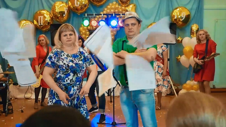 «Будет дико, очень дико»: родители выпускников из Лесосибирска перепели «Ленинград»