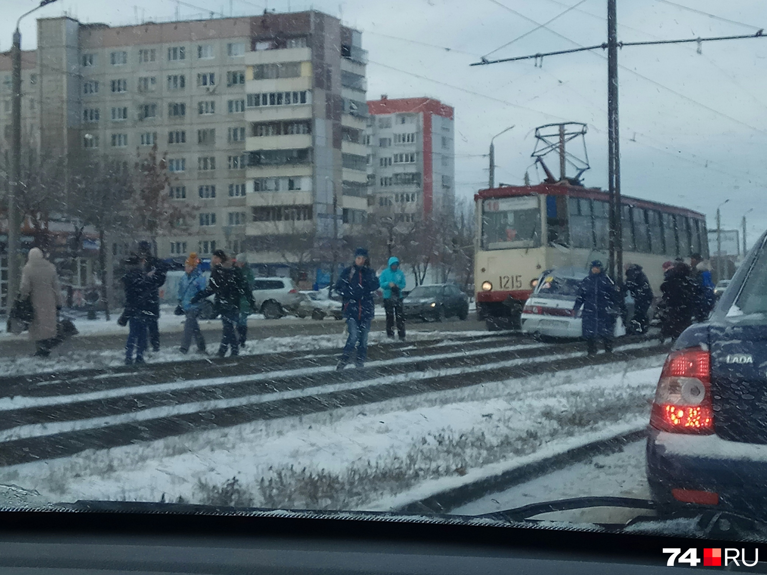 В момент ДТП шёл сильный снег В момент ДТП шёл сильный снег