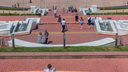 Фонтаны-ступеньки на спуске площади Славы подсветят