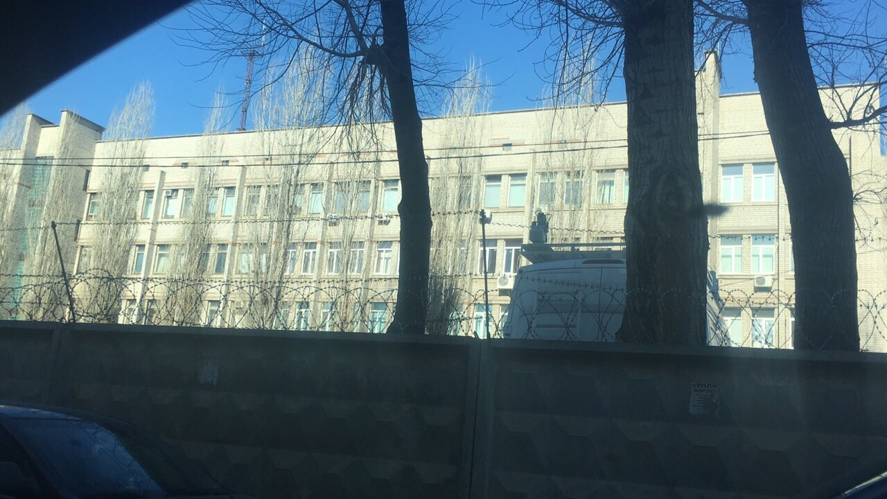 Дениса Опря задержали и доставили в райотдел под предлогом совершения им какого-то преступления Дениса Опря задержали и доставили в райотдел под предлогом совершения им какого-то преступления