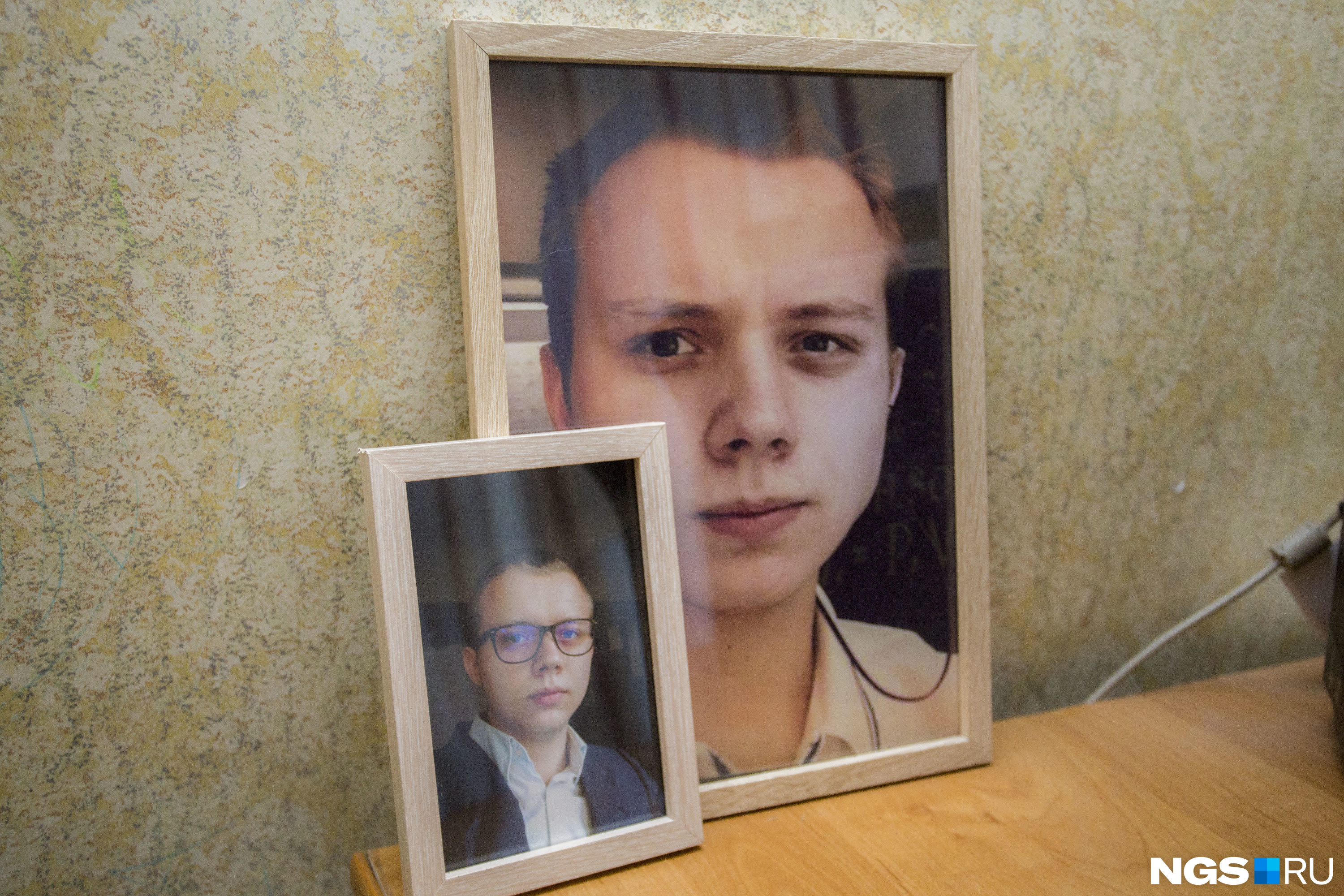 Павел родился 3 июля в 13:00 и похоронен также 3 июля в 13:00 