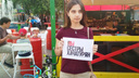 «Где справедливость?»: новосибирцы вышли на пикет в поддержку сестёр Хачатурян в Академгородке