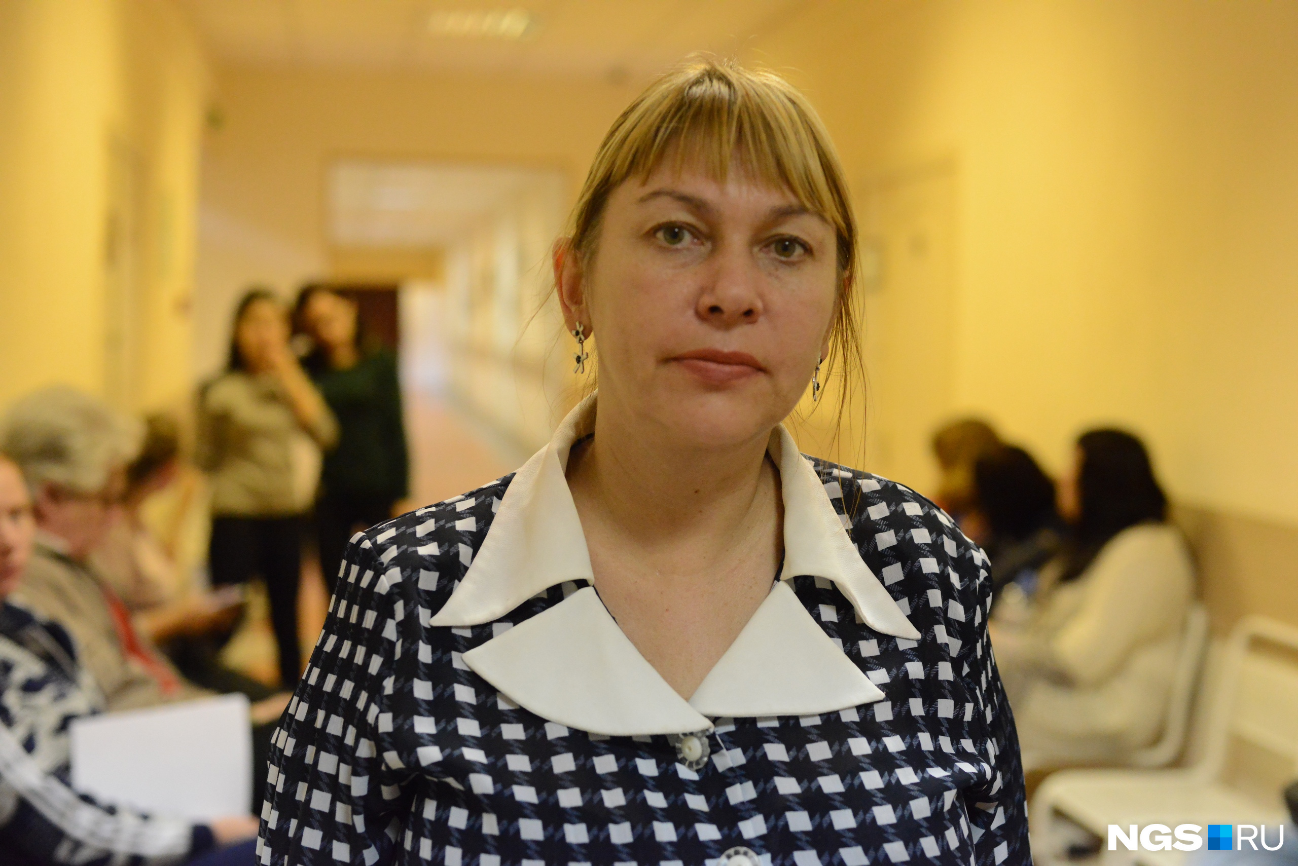На суд пришла Ирина Ратникова — она преподавала у Кристины Приходько в колледже. Фото Алёны Истоминой