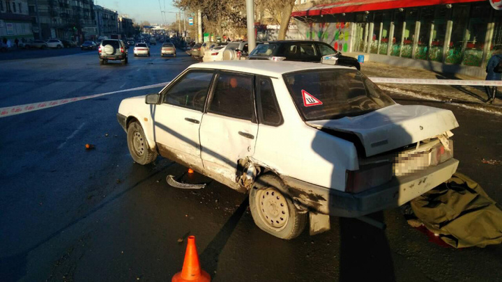 Челябинская трагедия: на перекрёстке машина после ДТП отлетела в пешехода
