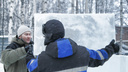 «Сложнее я ничего не делал изо льда»: как в Соломбале возводят «Арктическую сказку» весом в 40 тонн