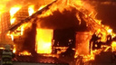 Пламя уничтожило второй этаж: в Самарской области горел коттедж площадью 150 кв. метров