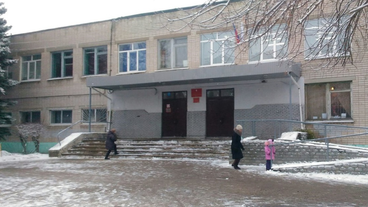 Власти прокомментировали сообщение о том, что учитель школы № 117 избил ученика