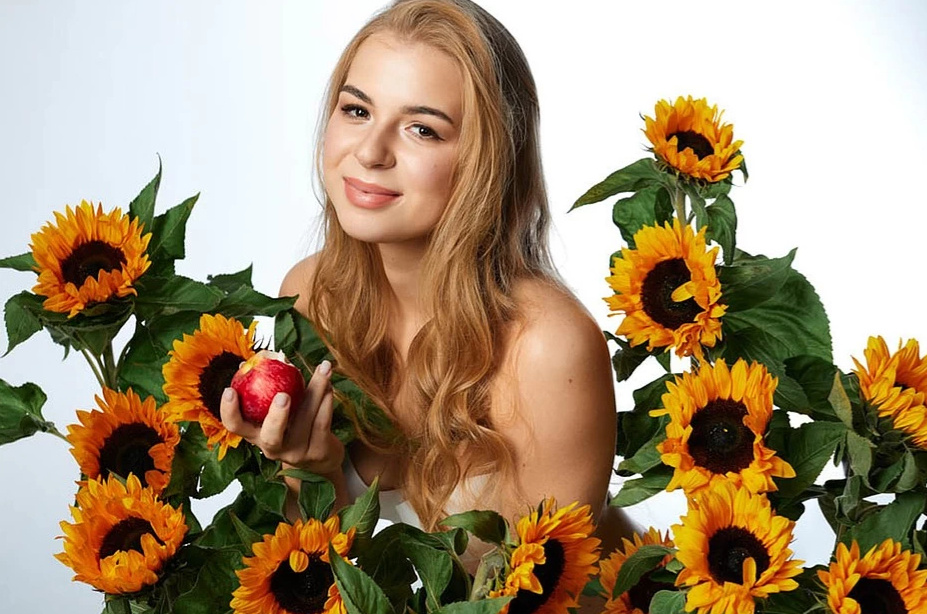 Август. Нина Пирогова Август. Нина Пирогова