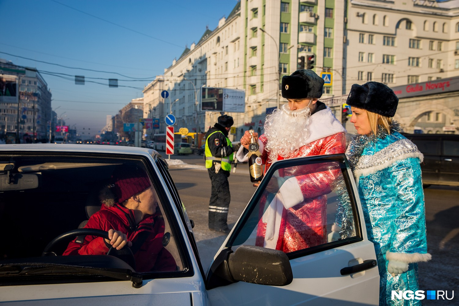 У водителей, которых останавливали, документы не спрашивали У водителей, которых останавливали, документы не спрашивали