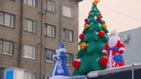 В популярном закутке в центре Новосибирска поставили первую новогоднюю ёлку
