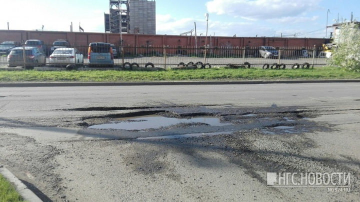«Критических ситуаций нет!»: главный дорожник Красноярска ответил на претензии к ямам от ГИБДД