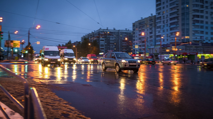 Челябинск второй раз за день встал в девятибалльных пробках