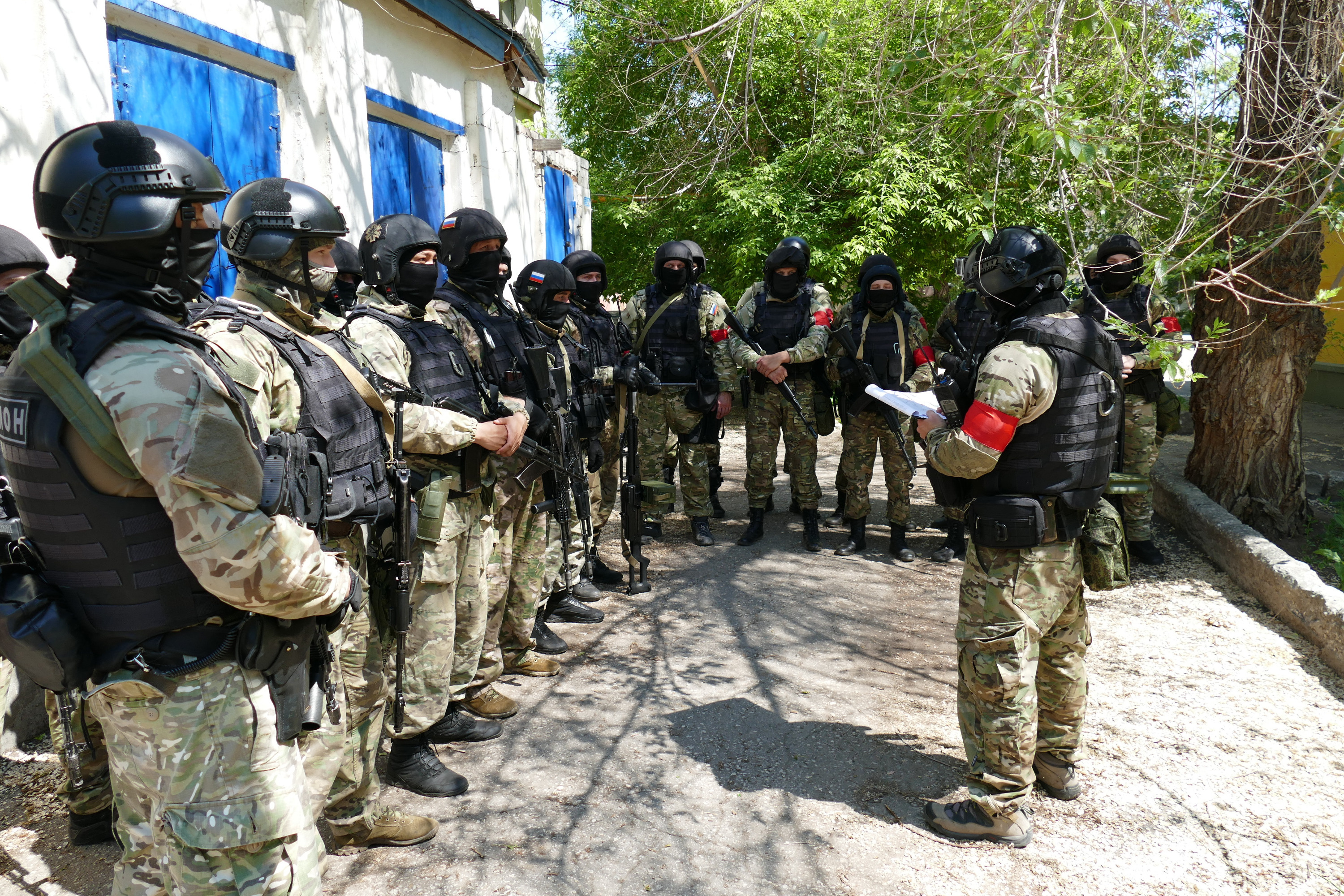 Специальные операции по освобождению заложников. СОБР Самара. Освобождение заложников. Спецоперация освобождение заложников. ОМОН освобождение заложников.