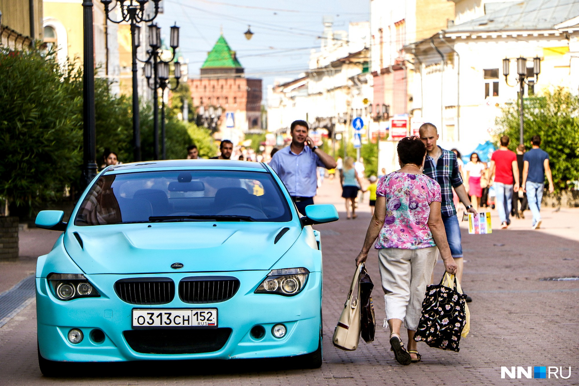 Главная пешеходная улица Нижнего Новгорода... Она точно пешеходная?