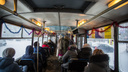 «Сами покупают мишуру и украшения»: на линию в Новосибирске вышли новогодние троллейбусы