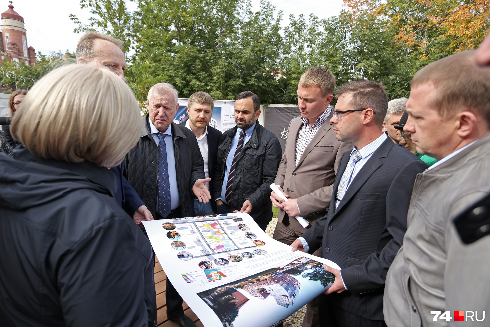 Глава города и архитекторы оценили проект будущего пешеходного квартала