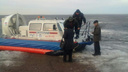 Несколько десятков самарских рыбаков сняли с дрейфующей льдины под Ульяновском