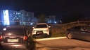 Челябинцы нашли водителя Mercedes, протаранившего четыре машины на парковке элитного дома