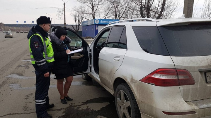 Охранная фирма в Челябинске лишилась Mercedes-Benz из-за долгов по кредитам
