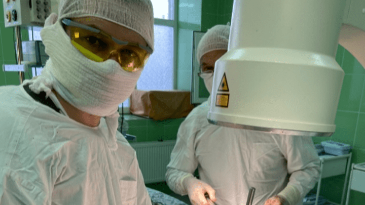 Ярославские врачи на 10 сантиметров удлинили ребенку ногу: зачем потребовалась такая операция