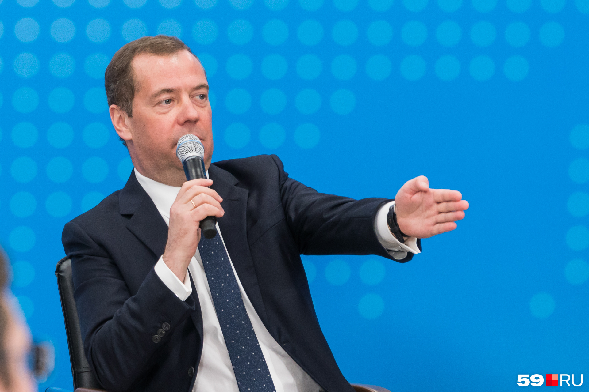 Дмитрий Анатольевич указывает направление для пермского бизнеса — в Нытву (там теперь ТОСЭР) Дмитрий Анатольевич указывает направление для пермского бизнеса — в Нытву (там теперь ТОСЭР)