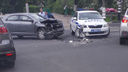 В Самаре на Волжском проспекте экипаж ДПС попал в аварию