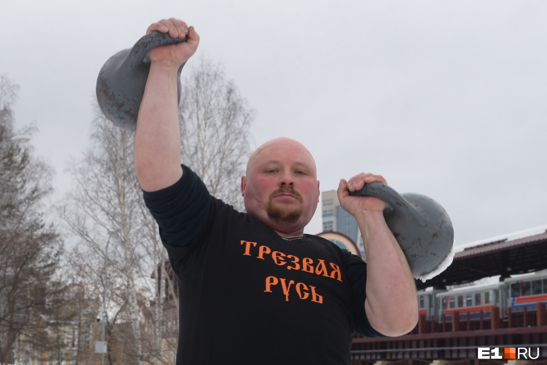 Силовые конкурсы с гирями проводили везде Силовые конкурсы с гирями проводили везде