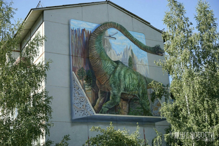«Игрушечный брахиозавр», ул. Заозерная, 36/1 <br>Автор: Андрей Топоров <br>