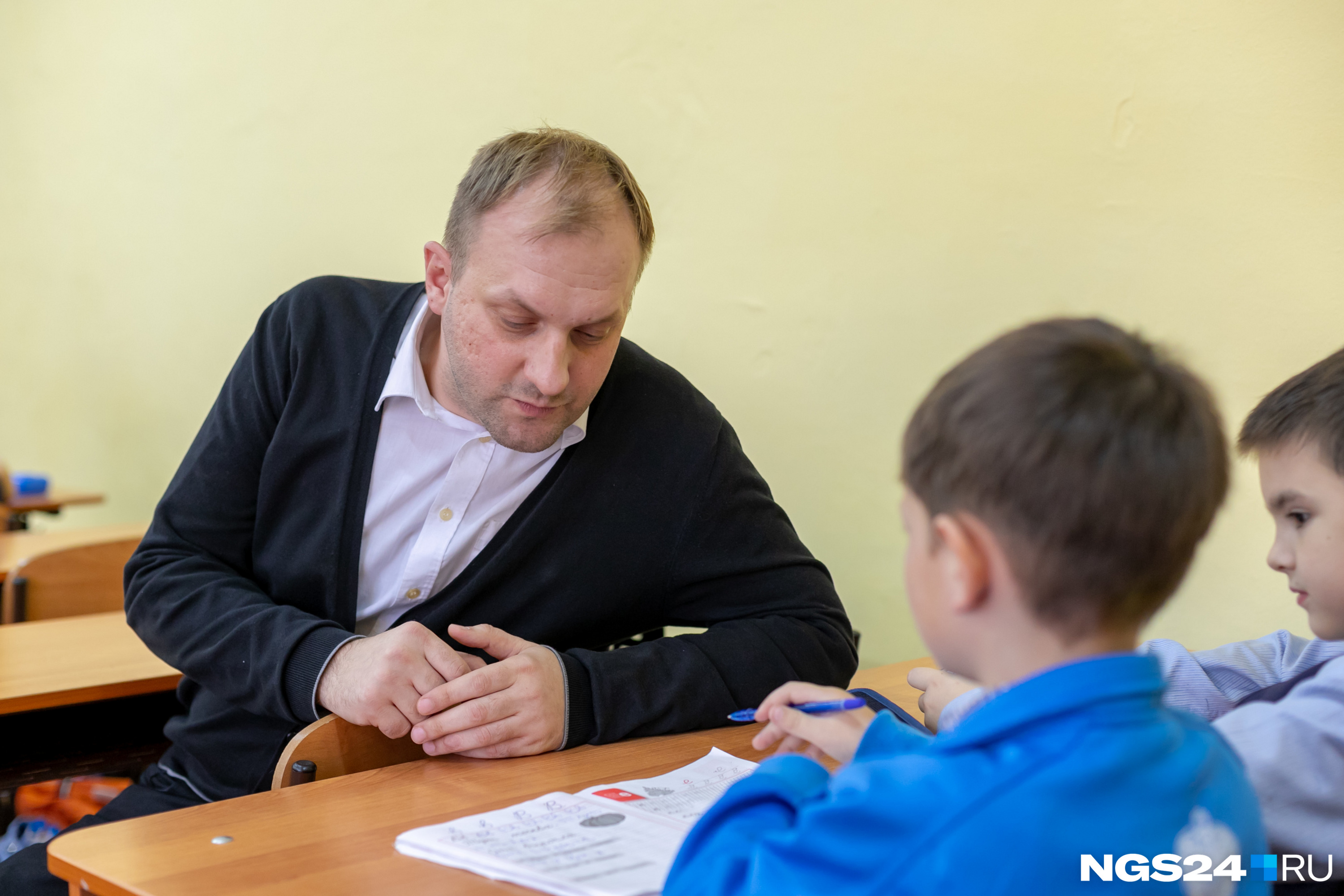 Иван быстро находит общий язык с детьми<br> Иван быстро находит общий язык с детьми<br>