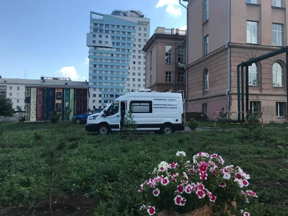 Лаборатории на колёсах работают в разных районах города Лаборатории на колёсах работают в разных районах города