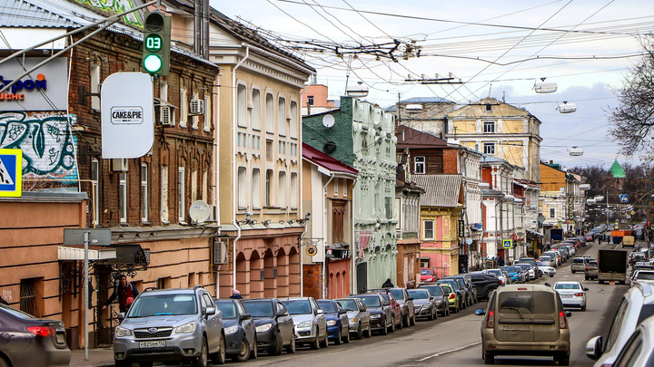 История одной улицы: гуляем по мостику между прошлым и настоящим — улице Алексеевской