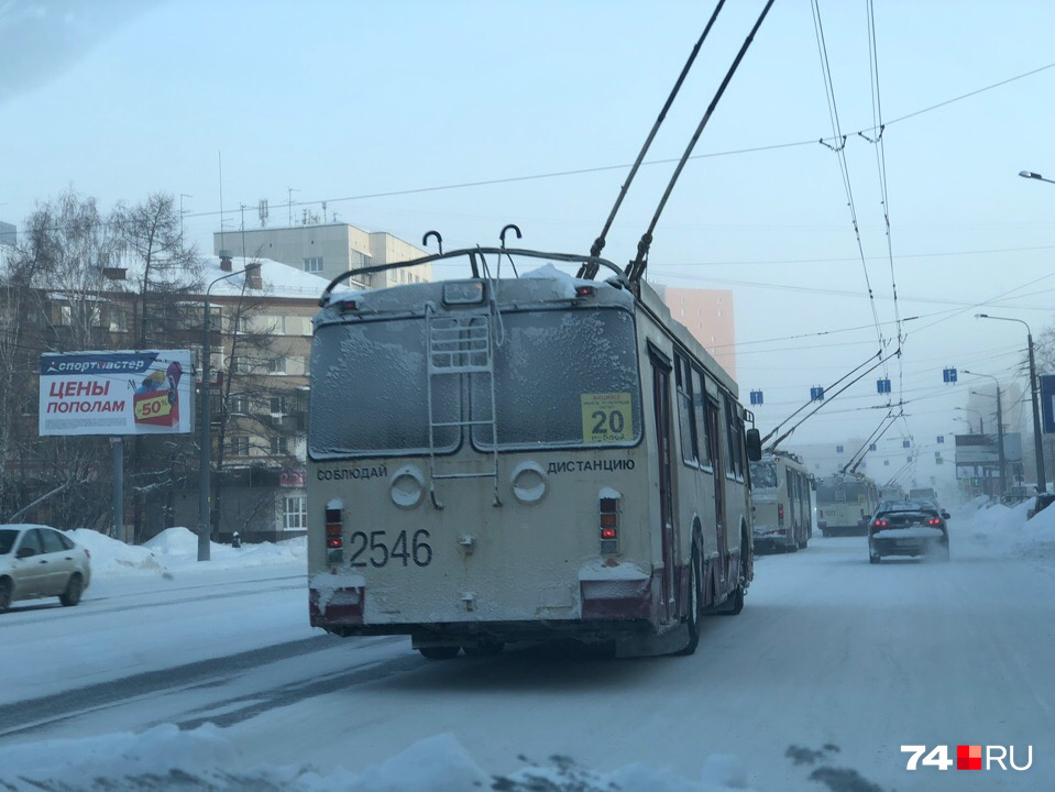 Городской «рогатый» транспорт встал из-за поломки контактной сети Городской «рогатый» транспорт встал из-за поломки контактной сети