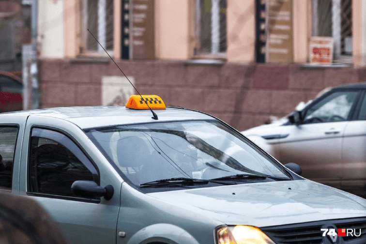 Сервисы ведут борьбу за то, чтобы владельцы машин чаще вызывали такси 