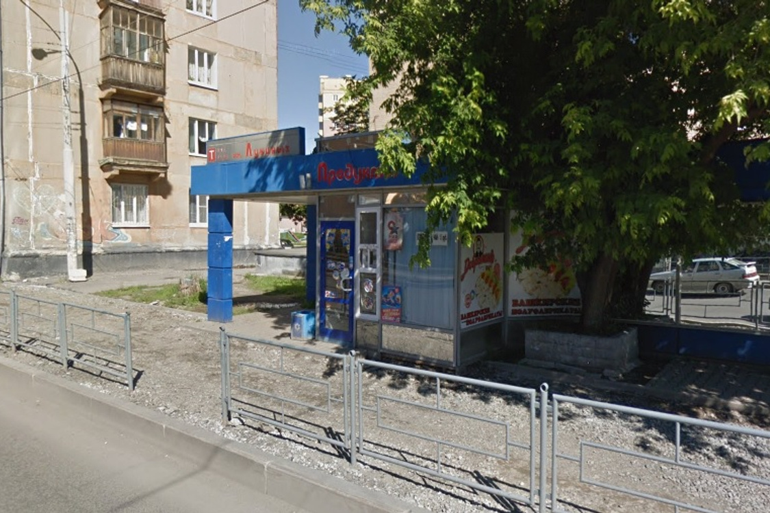 Лукиных екатеринбург уралмаш. Остановка Лукиных Екатеринбург. Остановка Донбасская Екатеринбург. Трамвайная остановка Лукиных. ЕКБ остановка Донбасская.