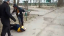 Появилось еще одно видео с агрессивными подростками с Московки — на нём они избивают ровесника